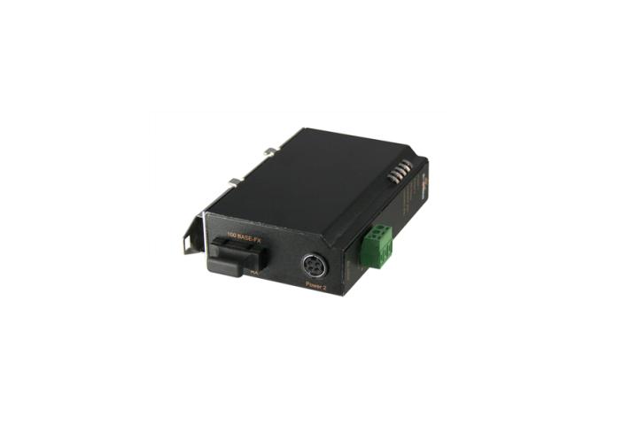 Industrial 10/100BASE-TX to 100BASE-FX Media Converter with PoE/PSE